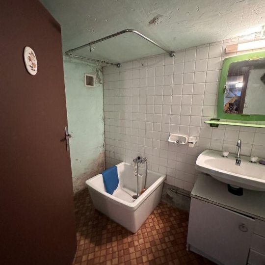  Annonces AUBENAS : House | VALS-LES-BAINS (07600) | 68 m2 | 82 000 € 