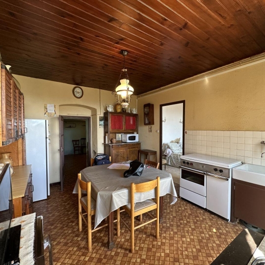  Annonces AUBENAS : House | VALS-LES-BAINS (07600) | 68 m2 | 82 000 € 