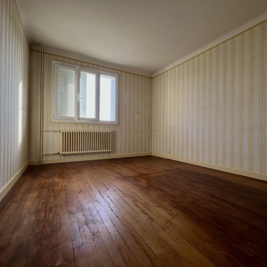  Annonces AUBENAS : Apartment | AUBENAS (07200) | 93 m2 | 134 000 € 