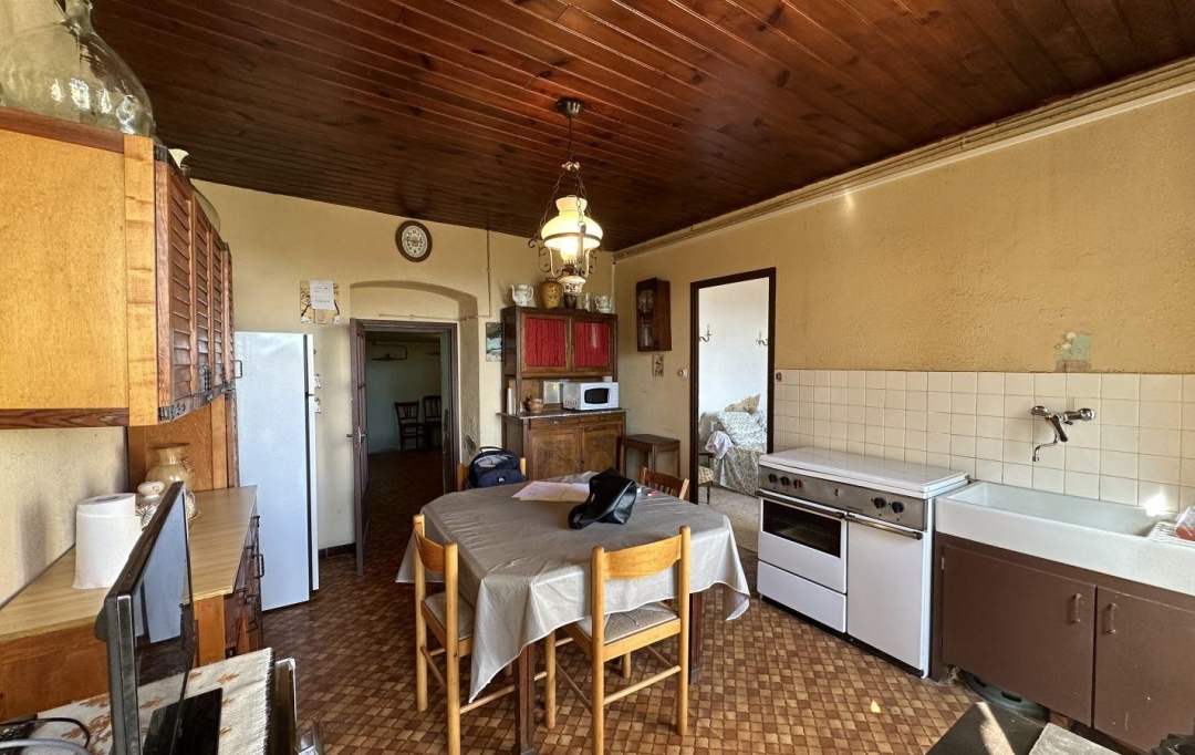 Annonces AUBENAS : House | VALS-LES-BAINS (07600) | 68 m2 | 82 000 € 