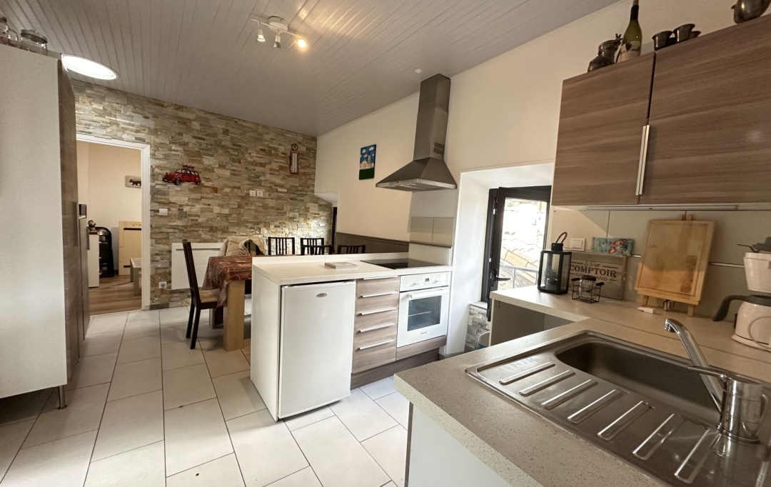 Annonces AUBENAS : House | ANTRAIGUES-SUR-VOLANE (07530) | 72 m2 | 172 000 € 