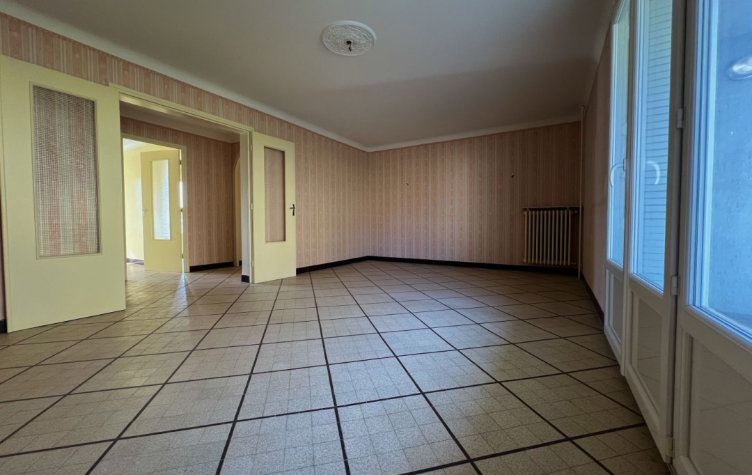 Annonces AUBENAS : Apartment | AUBENAS (07200) | 93 m2 | 134 000 € 