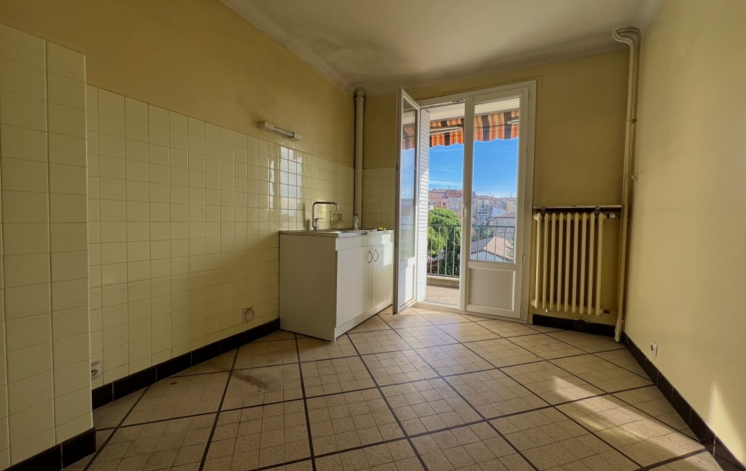 Annonces AUBENAS : Apartment | AUBENAS (07200) | 93 m2 | 134 000 € 