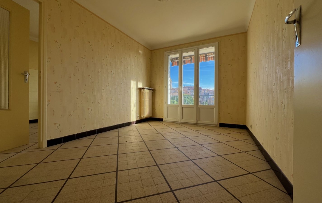 Annonces AUBENAS : Apartment | AUBENAS (07200) | 93 m2 | 134 000 € 