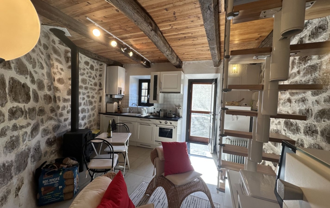 Annonces AUBENAS : Maison / Villa | GENESTELLE (07530) | 115 m2 | 199 000 € 