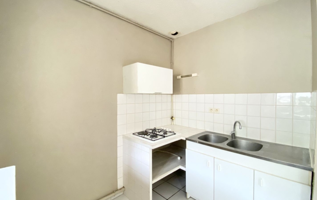 Annonces AUBENAS : Appartement | VALS-LES-BAINS (07600) | 49 m2 | 450 € 
