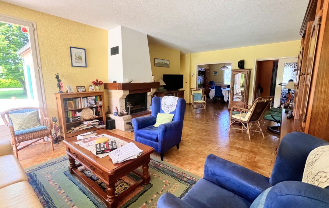 Annonces AUBENAS : House | AUBENAS (07200) | 206 m2 | 450 000 € 