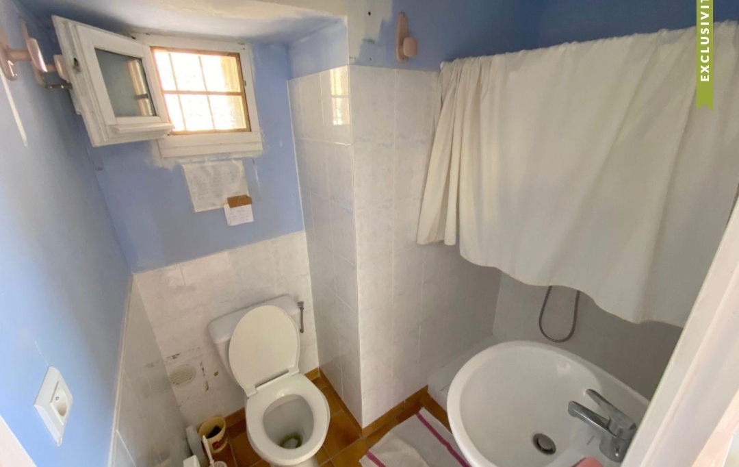 Agence PIERRE FRANCOIS : House | LE ROUX (07560) | 200 m2 | 128 000 € 