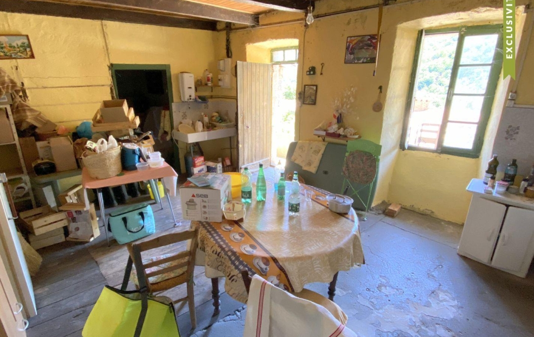 Agence PIERRE FRANCOIS : House | LE ROUX (07560) | 200 m2 | 128 000 € 