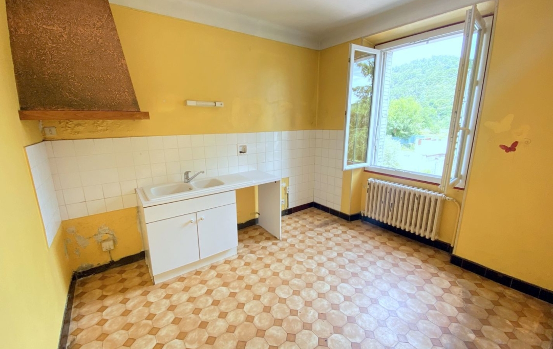 Agence PIERRE FRANCOIS : House | LALEVADE-D'ARDECHE (07380) | 181 m2 | 252 000 € 