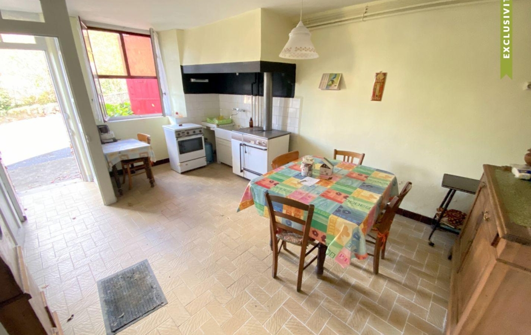 Agence PIERRE FRANCOIS : House | CHIROLS (07380) | 112 m2 | 158 000 € 