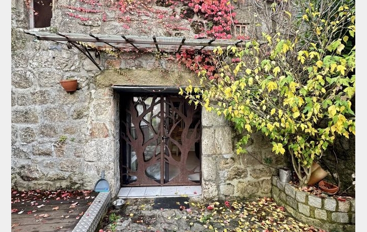 Maison ANTRAIGUES-SUR-VOLANE 72 m2 172 000 € Maison ANTRAIGUES-SUR-VOLANE 72 m2 172 000 €
